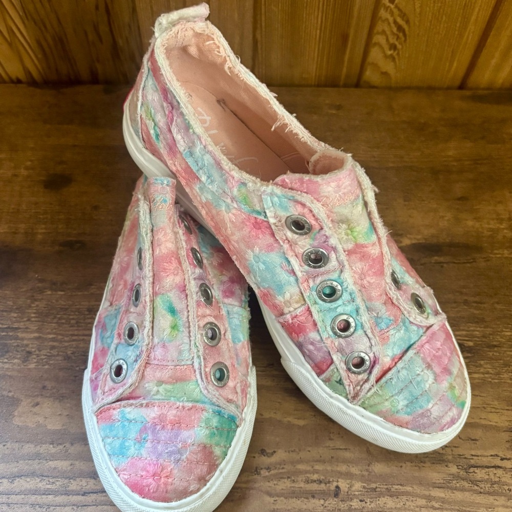 Blowfish Malibu Girls Play-K Sneaker Size 4